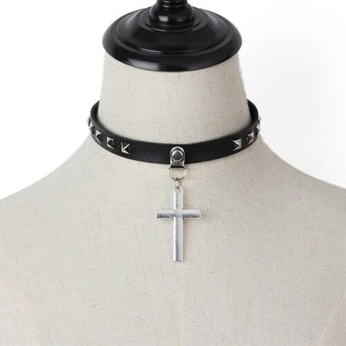 Black Adjustable Pu Leather Choker Personality Punk Cross Necklace Sexy Costume Accessories with Rivets for Womens