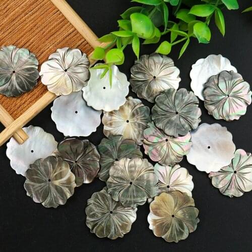 2PCS 25mm Natural Black MOP Shells Flower Flat Seashell Carved Spacer Beads for DIY Brooch Hairpin Jewelry Components Making
