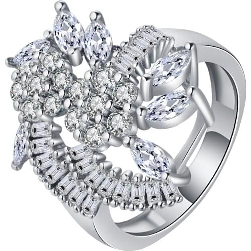 UFOORO 2017 New fashion flower wedding ring for women charm princess zircon holiday jewelry size 6-10 valentine gift female