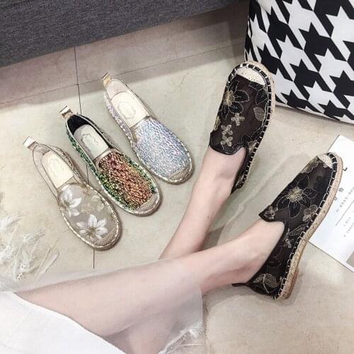 2021 Spring Sewing Women Shoes Pearl Loafers Flat Heel Shoes Lazy Cane Women String Bead Moccasin Mules Shoes for Women