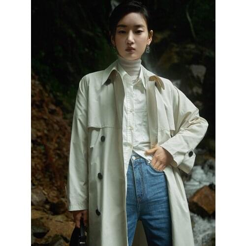 Double breasted windbreaker 2021 new spring and autumn British silhouette thin medium long white coat womens coat