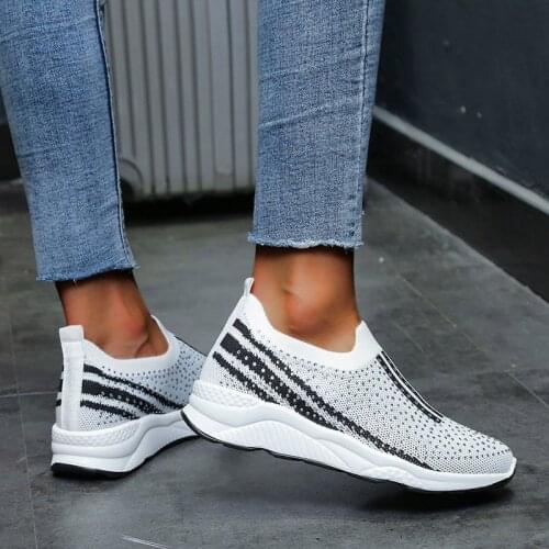 Fashion Sneakers Women Vulcanize Casual Loafers Bling Shoes Slip On Shoes Crystal Shiny Elastic band Sock Shoes Woman Comfort