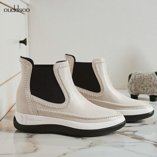 Quality Brand Genuine Leather Ankle Boots For Women Flats Chelsea Boots Fur Winter Warm Platform Black White Martin Shoes Woman