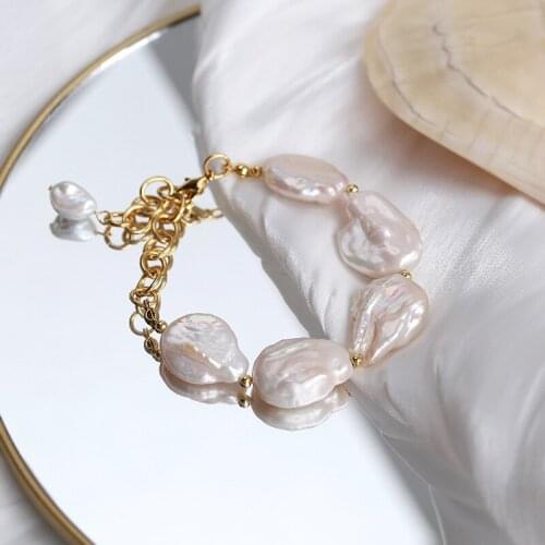 Natural Freshwater Pearl Baroque Pearl Necklace Womens Simple Personality Shaped Pearl Clavicle Chain Fashion Accessories