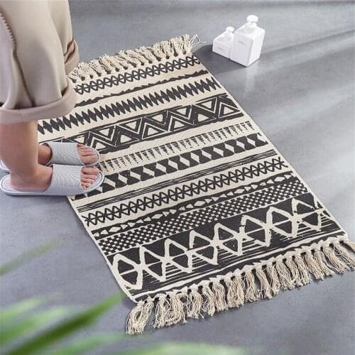 Area Rug Ethnic Style Floral-Print Carpet with Good Moisture Absorption Slip Resistance Sofa Bedroom Bathroom Home Decorations