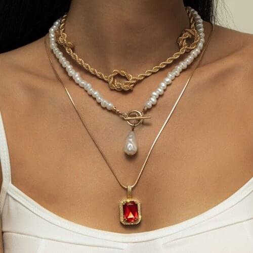 Jewelry simple fashion ot buckle pearl necklace personality twist chain square alloy Pendant Necklace