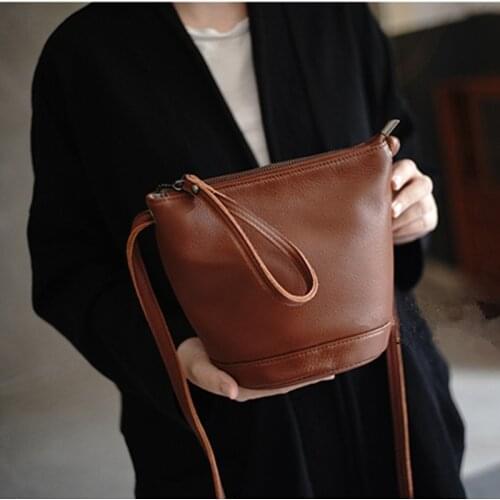 Womens Shoulder Bag 100% Cowhide Simple Fashion All-match Casual Messenger Bag Small Bucket Bag Female Crossbody Bags Bolsos
