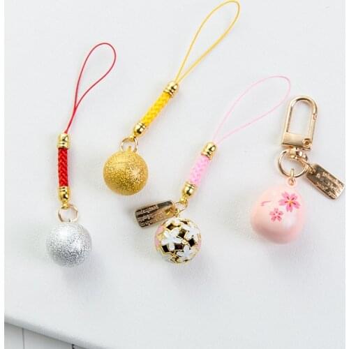 CHUNOU omamori Japanese Pink Gold Cherry Blossom Bell Pendant Bag Phone Pendant PomPom llavero para mujer Luxury Keychain