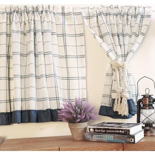 Senisaihon Tulle On The Windows