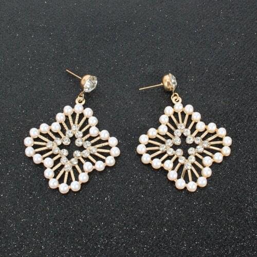 VHUIYAN Stud Earrings