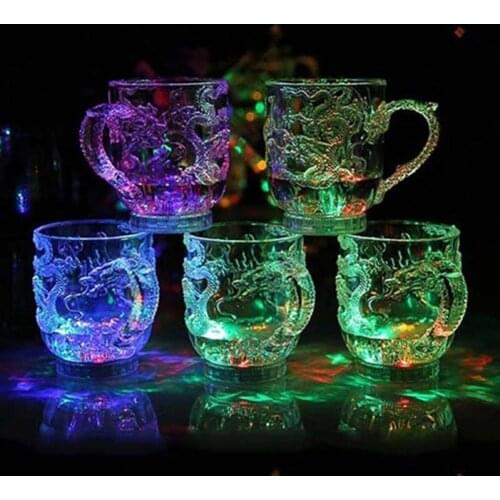 Fashion Colorful LED Light Whisky Creative Cup Mug Colorful Change Water Activated Light Up Home Beer Dragon Cups