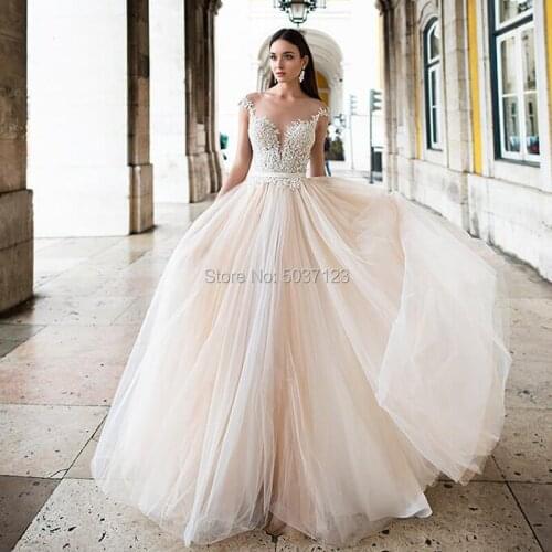 Champagne Beach A Line Wedding Dresses Scoop Cap Sleeves Button Sleeveless Lace Appliques Bridal Gown Vestidos De Noiva