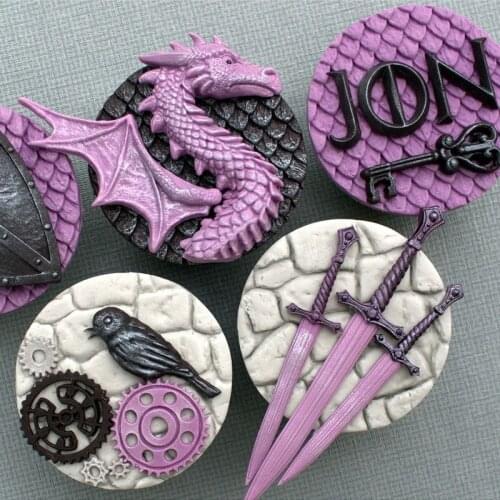 SHENHONG Vintage Swords Pattern Fondant Cake Mold Child Party Gum Paste Sugar Craft Chocolate Candy Silicone Mould Decorating