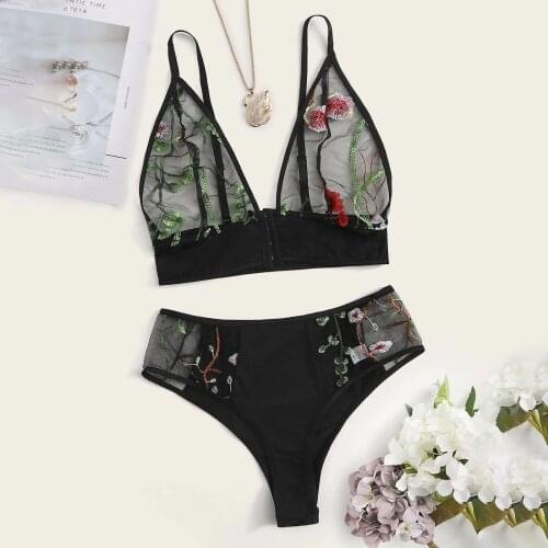 New Embroidery Lace Flowers French Underwear Sexy Body Shaping Push Up Bra Set Romantic Black Lingerie Bras and Panties Set