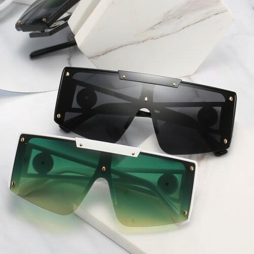 2021 Classic Fashion Shield Sunglasses Vintage Oversized Sunglasses Men Women Sport Outdoor Goggles Sun Glasses UV400 Men Luxury