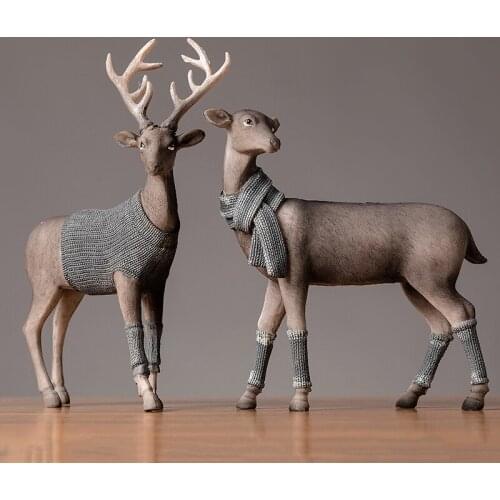Nordic Style Deer Table Piece Deer in Sweater Resin Animal Statues Creative Home Decoration Art Ornament