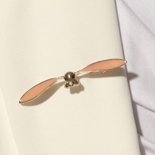 Design Animal Brooch for Women Girls Simple Enamel Small Cute Cartoon Rabbit Brooches Hat Backpack Accessory Lovers Jewelry Gift