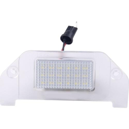 2Pcs/Set Car 18-SMD LED License Plate Light Plastic White Fit For Chrysler 300 Sebring 4805846AB 4805846AA 2007 2008 2009 2010