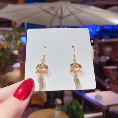 Korean cats eye stone inlaid with rhinestone little fox earrings female wild small water drop jewelry