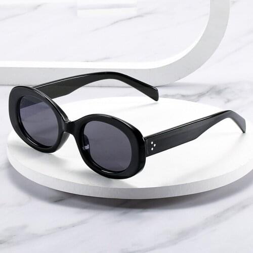 Fashion Luxury Brand Designer Vintage Small Frame Oval Sunglasses Women Men 2021 Popular Travel Rivet Sun Glasses Female UV400