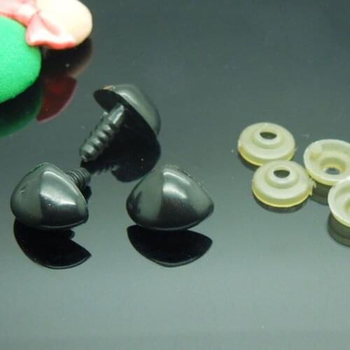 100pcs Safety Nose / Plastic Doll Noses Triangle Black Color For Bear Doll Animal Puppet Making 16.5*12.5mm EA061