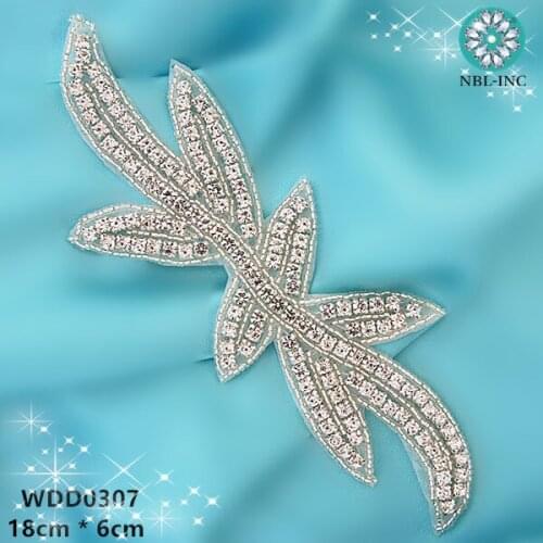 30PCS) handmade beaded rhinestone flower applique patch WDD0307