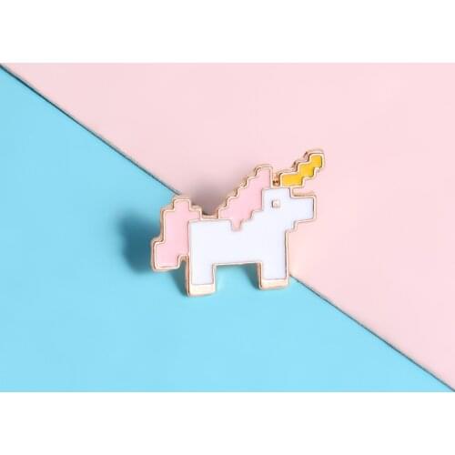 Cartoon Cute Colorful Animal Horse Enamel Brooch Custom Alloy Badge Cowboy Clothes Bag Pin Accessories Woman Jewelry Gift Friend