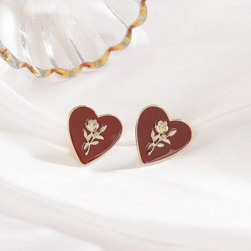 Fashion Korea Minimalist Style Red Rose Stud Earrings for Women Jewelry Zinc Alloy Temperament Retro Heart Earrings Push-back