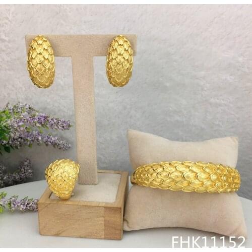 Yuminglai 24K Dubai Gold Jewelry Earrings with Bangle Sets for Women FHK11152