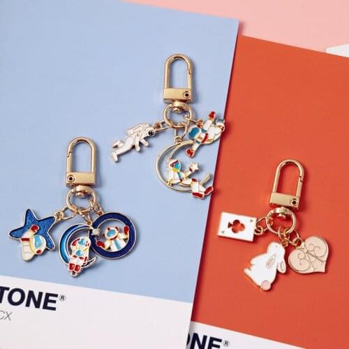 Cute Astronaut Cosmonaut Star Moon Rabbit Poker Metal Keychain Key Chains Ring Car Bag Pendent Charm Airpods Accessories D591