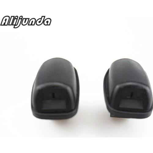 2pcs/set Fan Shaped Water Spray for Ford Focus 2 Focus 3 hatchback sedan Head Refires Special Wiper Spray Jet Washer