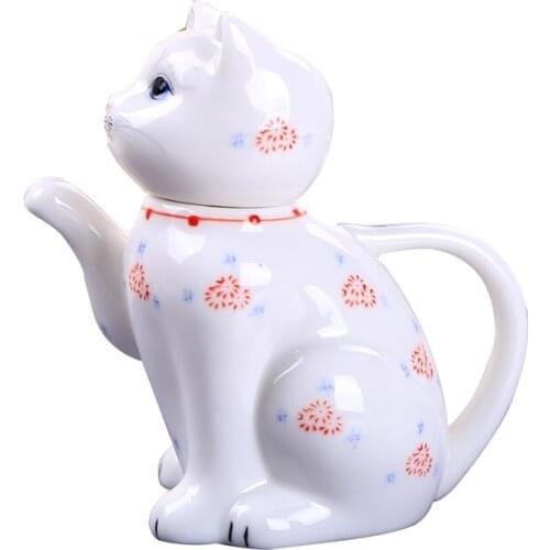 Dehua Ceramic Fortune Cat household wine pot exported to Japan during the Cultural Revolution