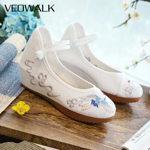 Veowalk Crane Embroidered Women Canvas Flat Platforms Retro Ladies Casual Ankle Strap Cotton Old Beijing Shoes Hanfu Shoes