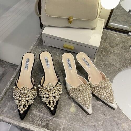 Spring 2020 Pearl rhinestone decoration pointed Baotou semi-trailer with fine heel and middle heel sandals