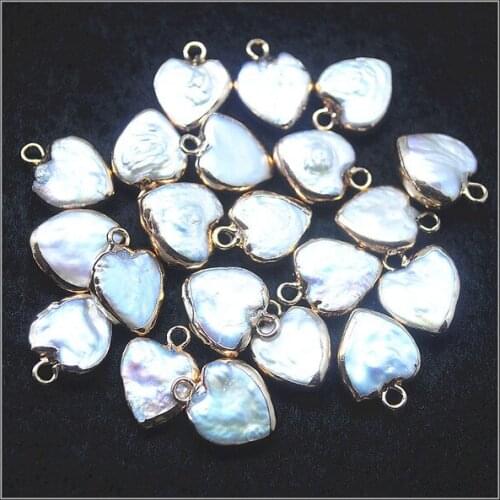 4pcs cultured freshwater pearl pendants heart shape white color with golden metal pendants for diy beads accesories