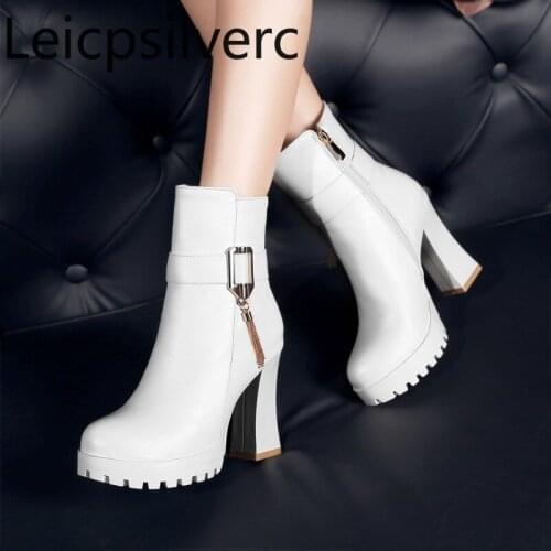 Womens Boots Autumn And Winter The New Round head zipper tassel Thick heel High heel Short tube Womens shoes plus size 33-43