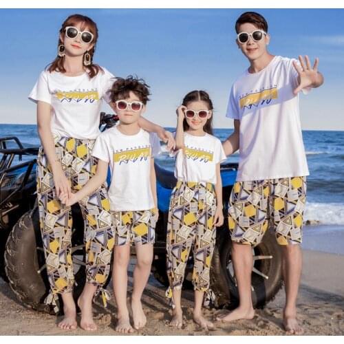 2020 Family Matching Outfits Clothes Summer Beach Vacation Family Mom Daughter T-shirt and pants Father Son T-shirts and pants
