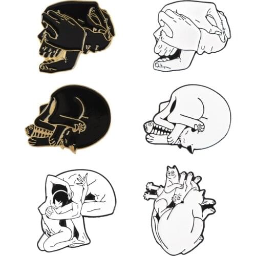 Skull Heart pins Creative Human Animal Structure Brooches Badges Bag Clothes Enamel pins Gifts For Friends Jewelry wholesale