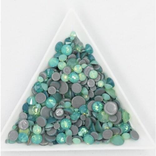 All Sizes SS3-SS30 Green Opal Crystal Nail Art Rhinestone decorations 3D Flatback Glass HotFix Rhinestones for Garment