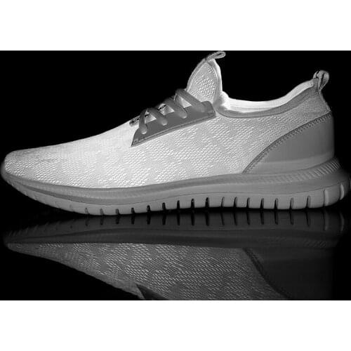 Mens casual shoes outdoor mesh large size fashion breathable and comfortable sneakra running light flying woven