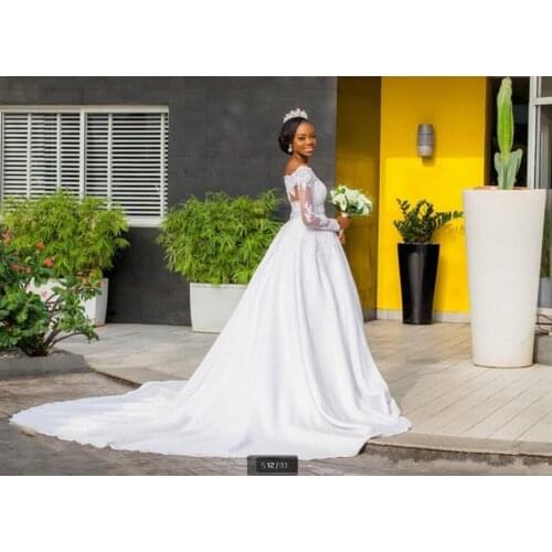 Robe de mariage 2021 modest white satin a line wedding dress vintage long sleeve lace appliques v neckline muslim women bride