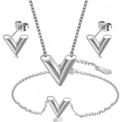 Classic Design Famous Brand V Letter Pendant Necklace For Woman Titanium Steel Woman Necklace Luxury Jewelry Female