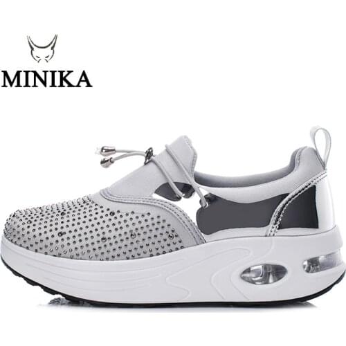 2021 Spring Women Fitness Shoes Platform Shake Sneakers Women Breathable Women Casual Shoes Slip On Thick Bottom Heels Toning