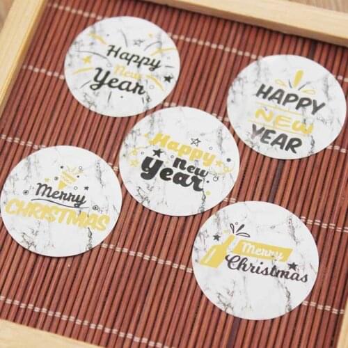 500pcs 3cm gold foil Happy new year self seal candy label tag white mabel background Merry chrsitmas gifts/cookies tag labels