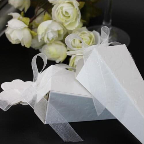 50pcs Ice Cream Tip Cone Shape Gift Box White Paper Ribobn Box Wedding Favor Gift Packaging Wrapping