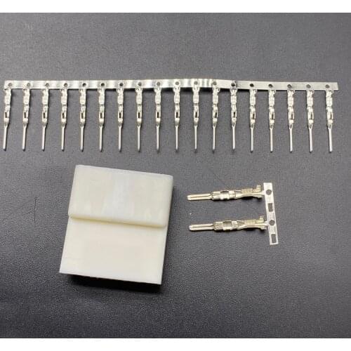 For Nissan Qashqai Sylphy Tiida Venucia Sunny tidda CD power audio plug 20PIN original connector