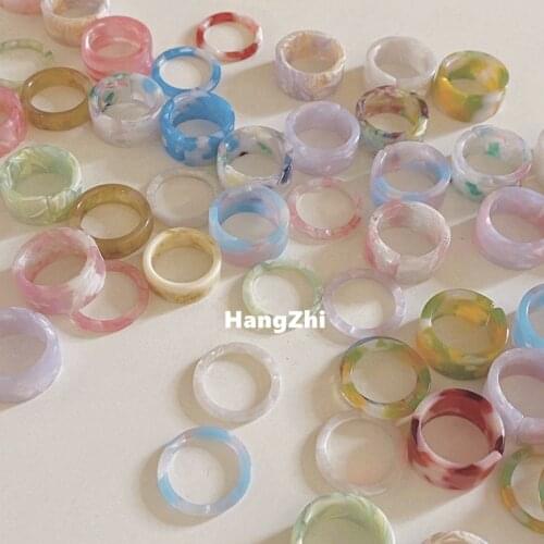 HangZhi 2021 New Korea Colorful Transparent Resin Acetate Geometric C-Shaped Rings for Women Party Jewelry Chic Acrylic Ring Set