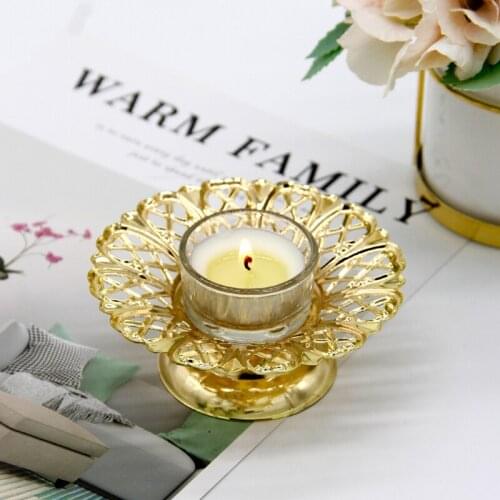 Iron Golden Candlestick Flower Petal Shaped Candle Cup Candlestick in the Middle East