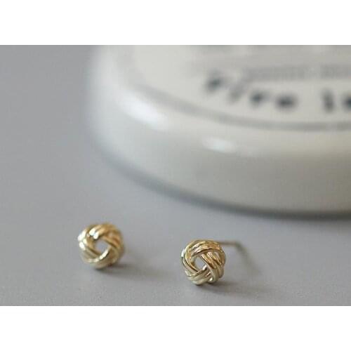 Gold Plated Korean Twist Stud Earrings Elegant Womens Simple Stud Earrings Fashion Exquisite Party Jewelry Accessories