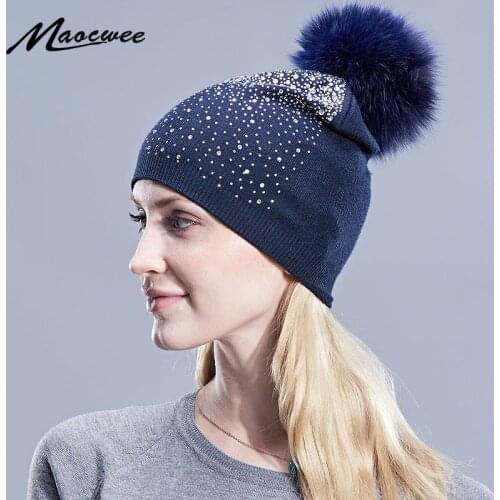 Ladys Autumn Winter Beanie Hat Shine Diamond Knitted Skullies Hats Women Girls Warm Rhinestone Beanies Balaclava Cap Soft Bones